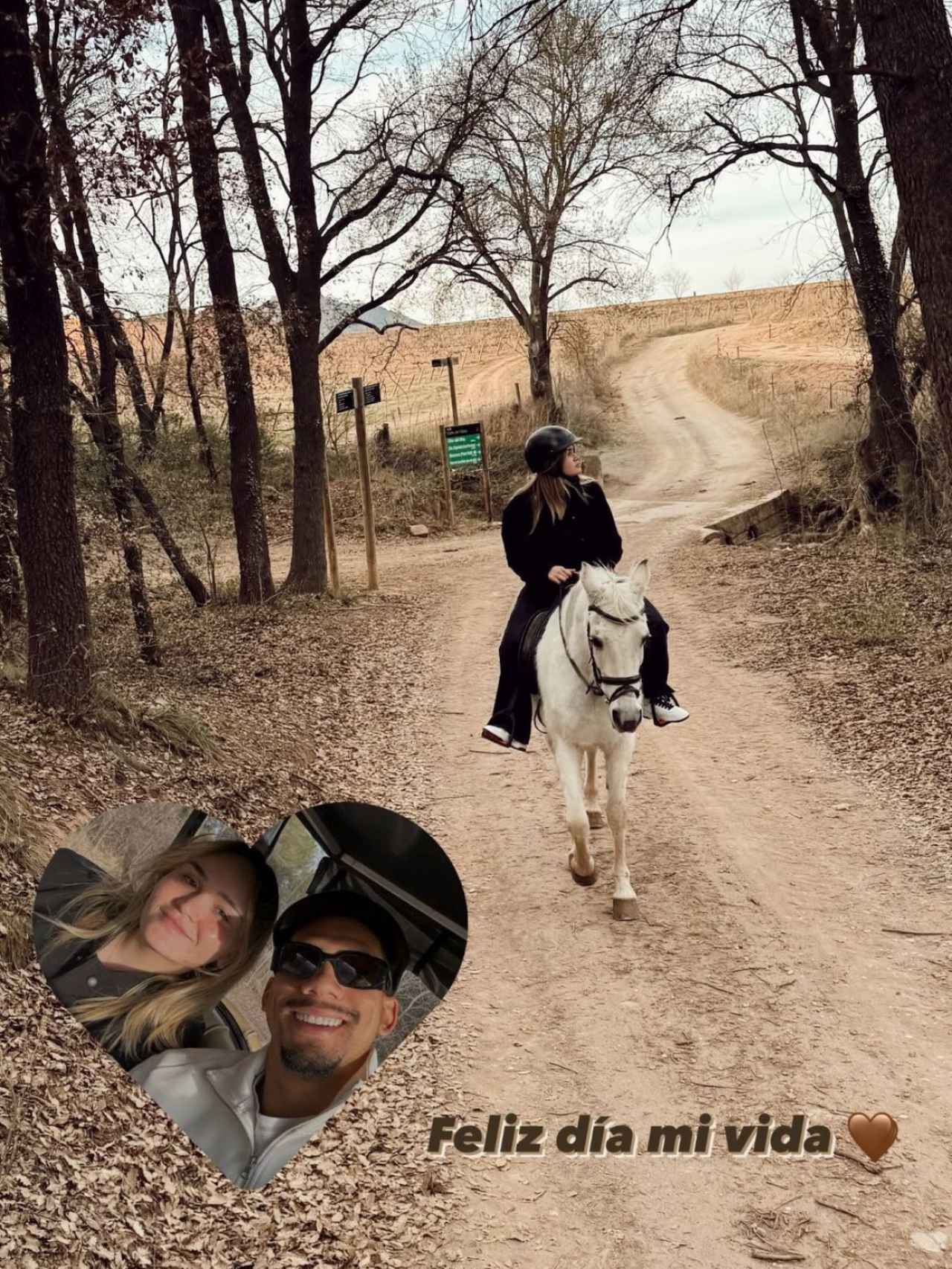 Ronald Araujo, junto a su pareja, en un paseo a caballo