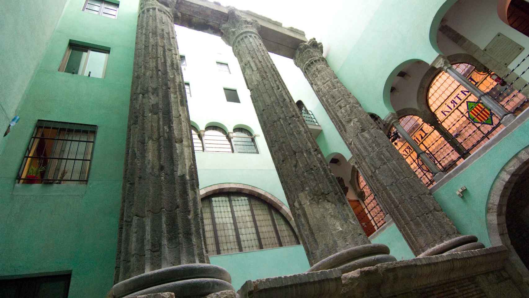 Columnas del templo romano de Barcelona