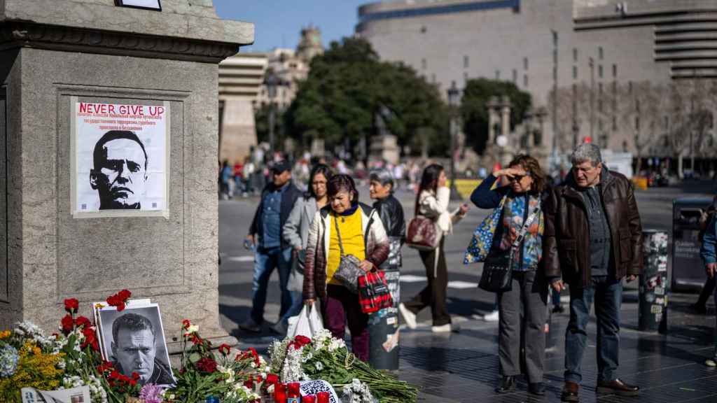 Homenaje a Navalny en la Rambla de Canaletes de Barcelona