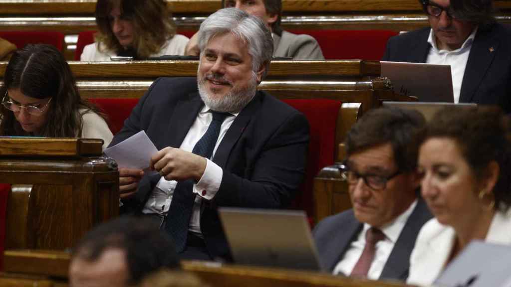 El presidente del grupo parlamentario de JxCat, Albert Batet, este martes en el pleno del Parlament