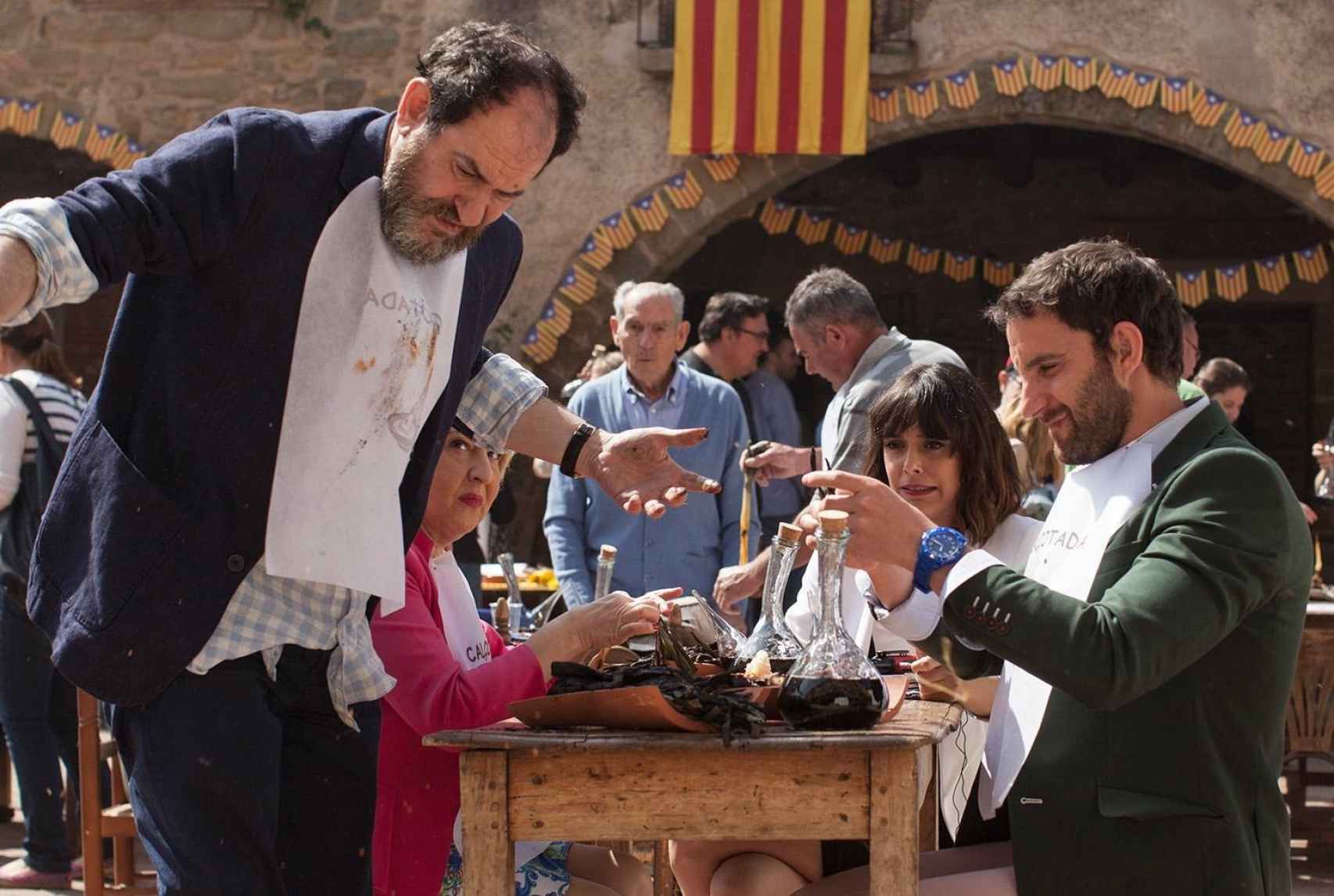 Secuencia de la película 'Ocho apellidos catalanes' en la Plaza de Monells