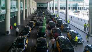 Los taxistas amenazan con bloquear el aeropuerto de El Prat durante la llegada de congresistas del MWC