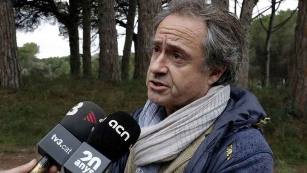 El abogado de SOS Costa Brava Eduard de Ribot, en un contacto con la prensa