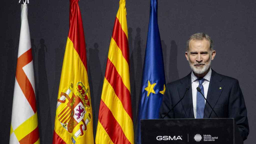 El Rey Felipe VI interviene durante la cena inaugural del MWC, en el Museo Nacional de Arte de Cataluña