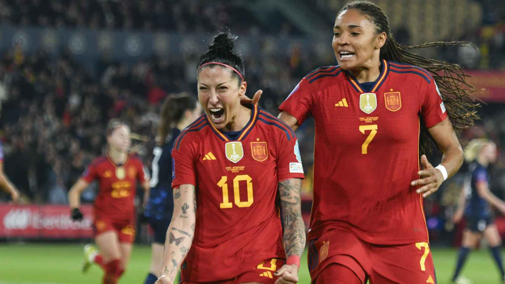 Jenni Hermoso celebra su gol en la Nations League contra Países Bajos