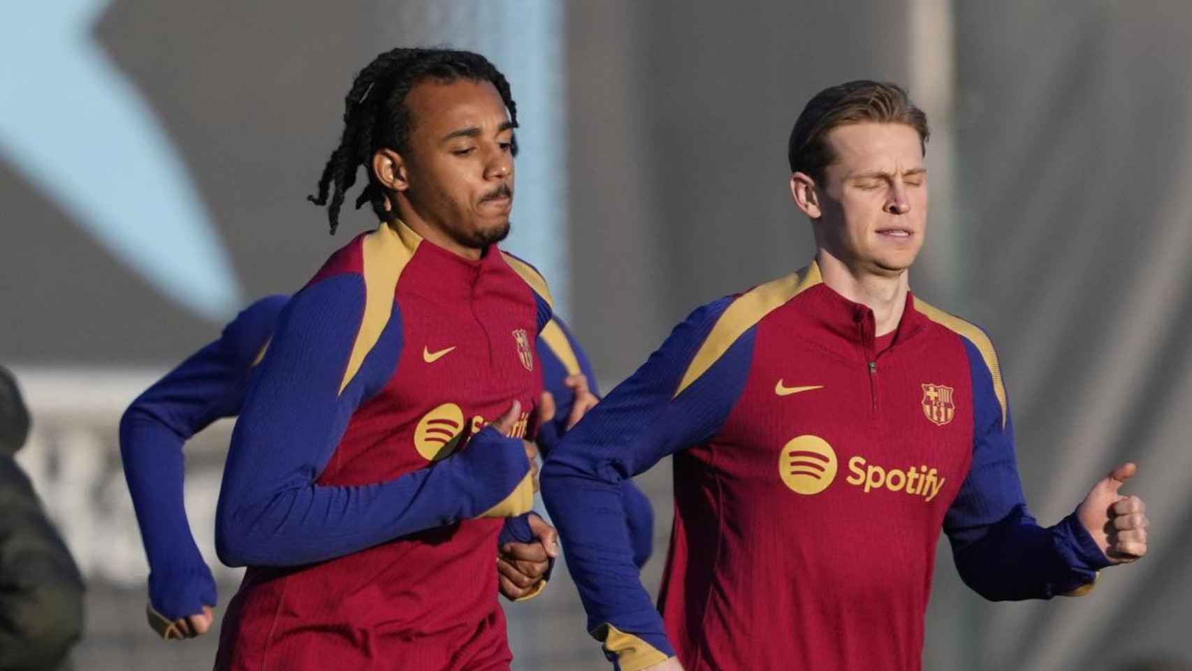Koundé y Frenkie de Jong, durante un entrenamiento del Barça