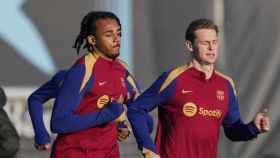 Koundé y Frenkie de Jong, durante un entrenamiento del Barça