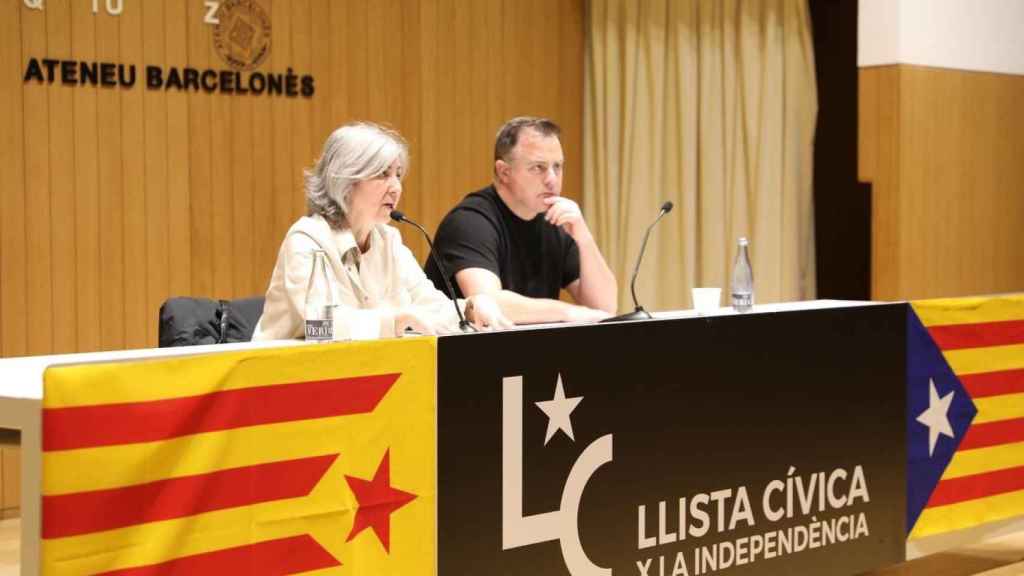 La presidenta de la ANC, Dolors Feliu, con el coordinador de Estrategia y Discuros de la ANC, Uriel Bertran