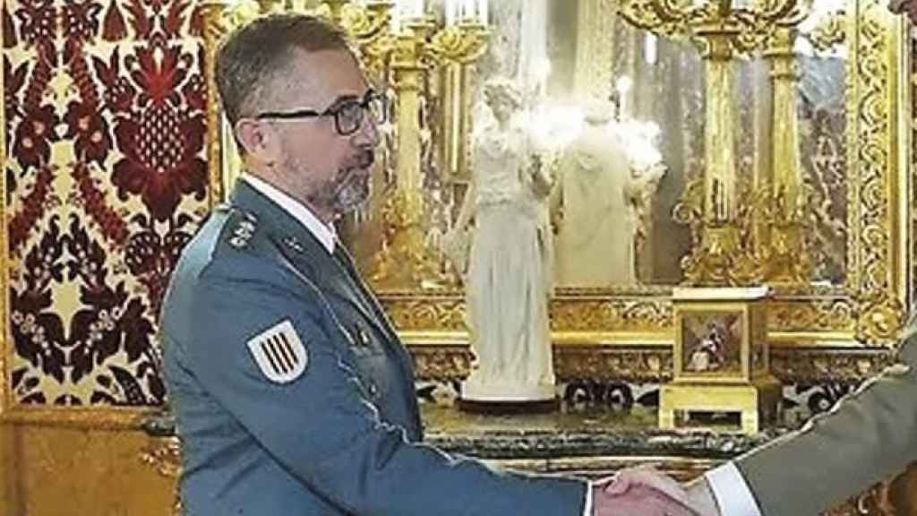 El general Pedro Pizarro, con el rey Felipe VI en un acto en el Palacio Real de Madrid