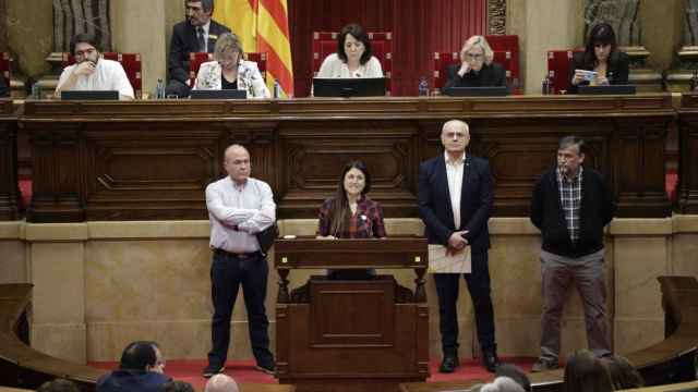 Representantes de los agricultores catalanes intervienen en el pleno monográfico sobre agricultura en el Parlament