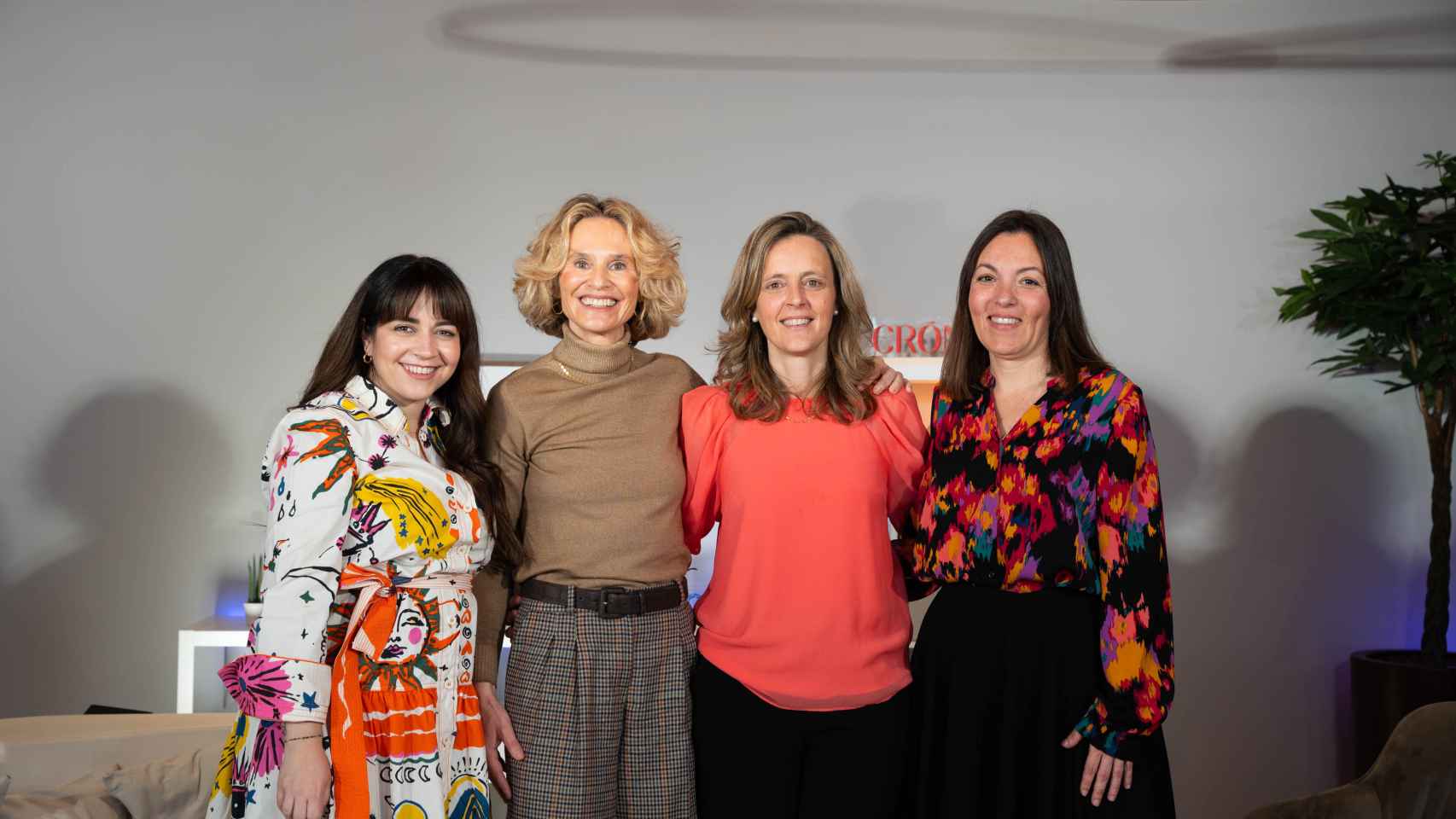 De izquierda a derecha: Anaísa López, creadora digital; Marimer Pérez, líder de WoMer; Cristina Guix, ginecóloga de Barcelona IVF, y Helena Fernández, presidenta de la Asociación Red Nacional de Infértiles