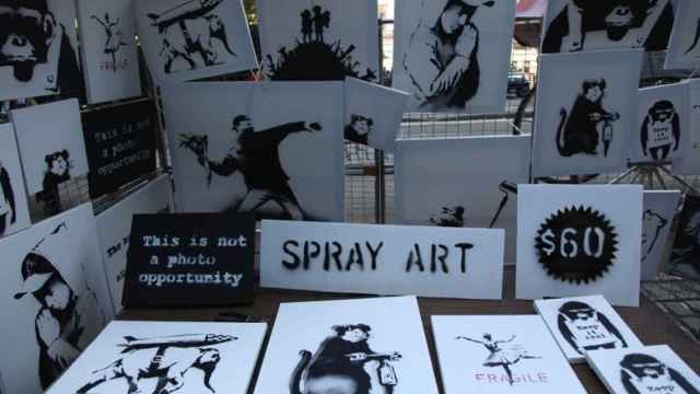 Copias de obras de Banksy, a la venta como 'souvenir'