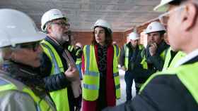 La consejera de Justicia, Gemma Ubasart, en la visita a las obras del centro penitenciario de la Zona Franca