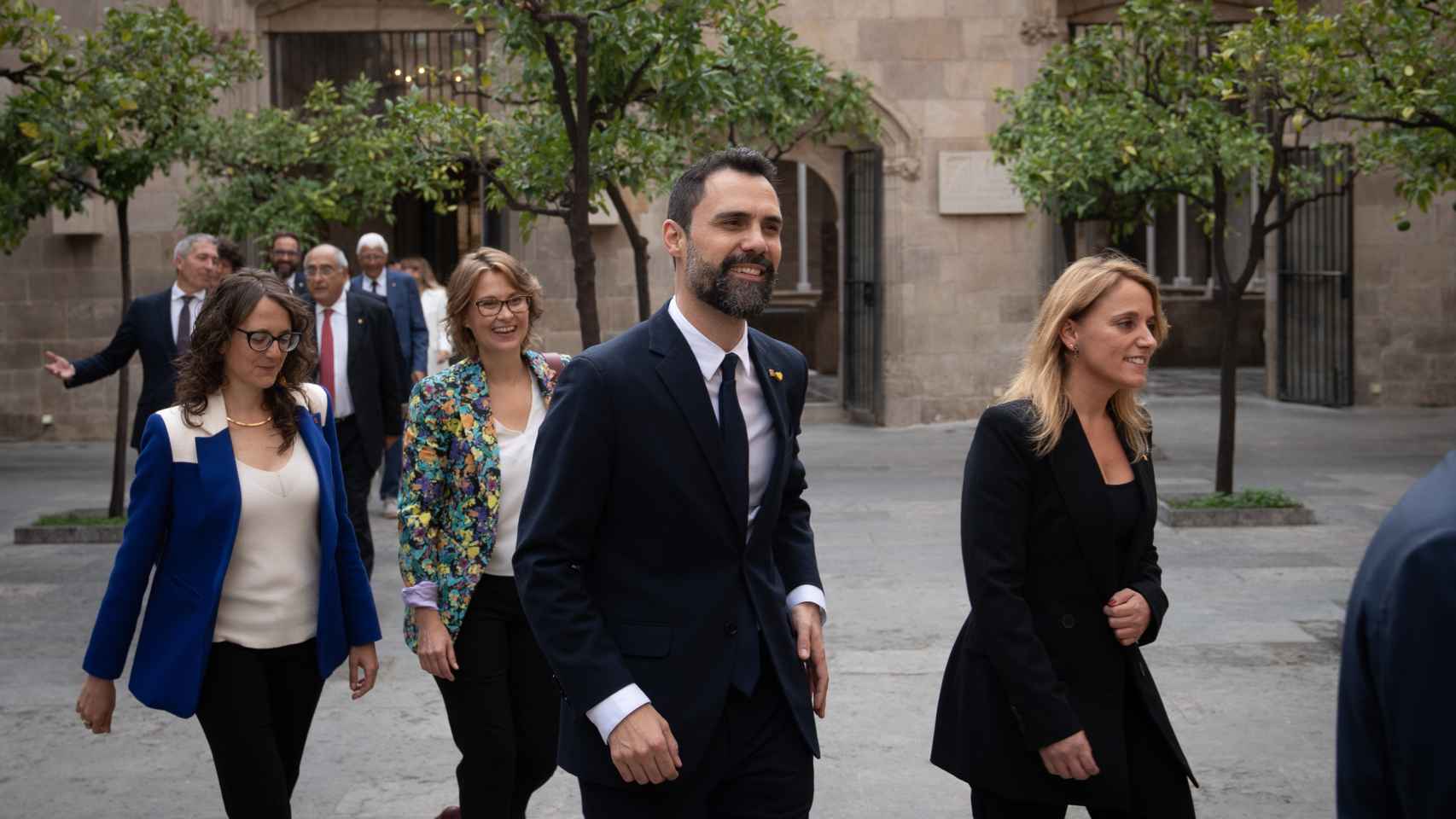 Los consejeros del Govern en el Pati dels Tarongers del Palau de la Generalitat, en la plaza Sant Jaume de Barcelona
