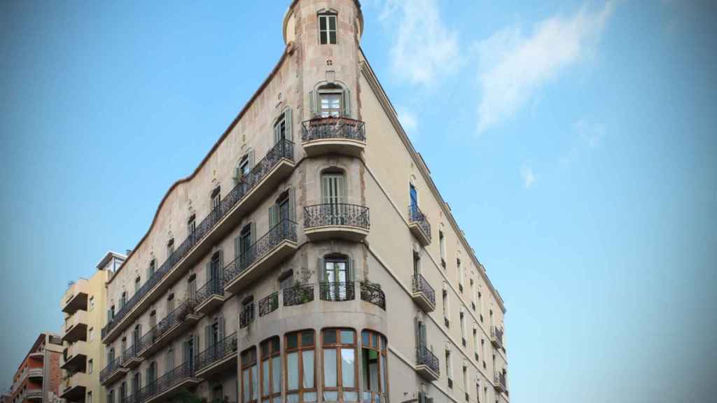 Una de las casas 'cantonada' vinculadas a los Vila-Casas en Barcelona
