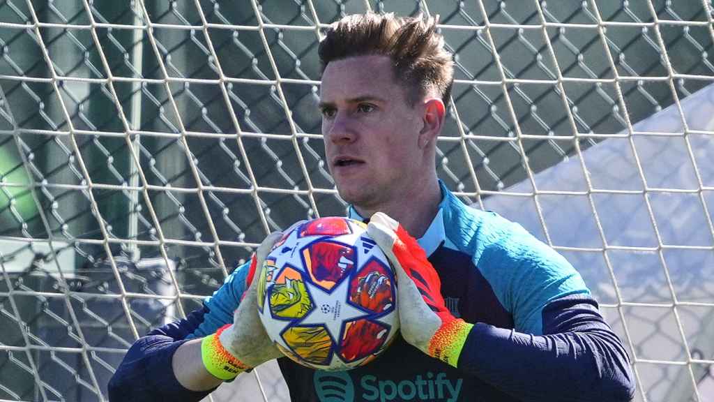 Ter Stegen en el entrenamiento previo a la vuelta de los octavos de final contra el Nápoles