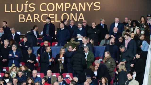 El representante que estuvo ayer en el palco de Montjuïc viendo el Barça