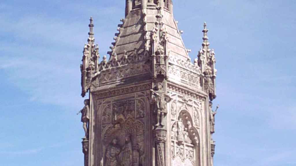 Detalle de la estatua de Colón en Madrid | WIKIPEDIA