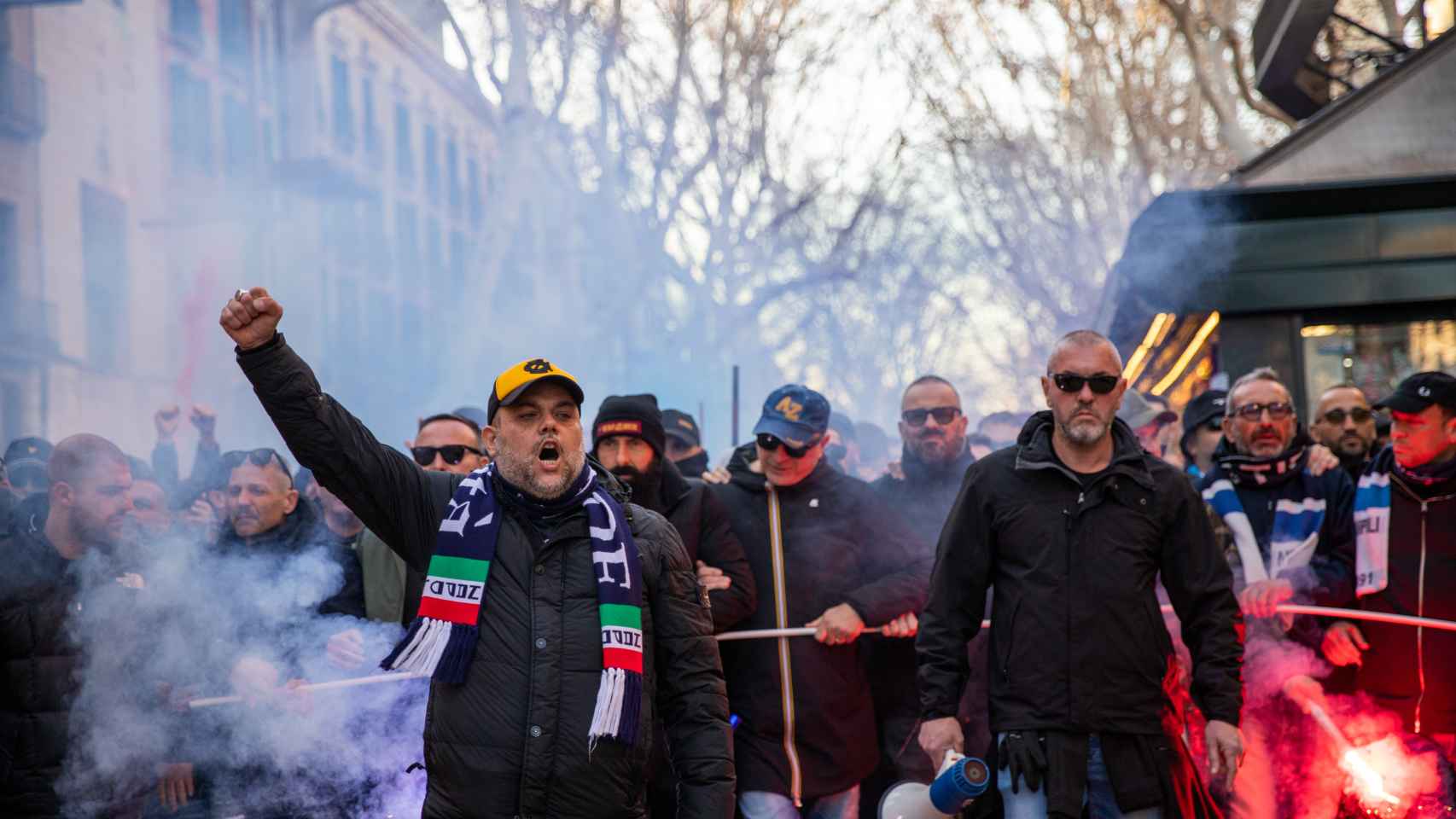 Los ultras del Nápoles en las Ramblas de Barcelona