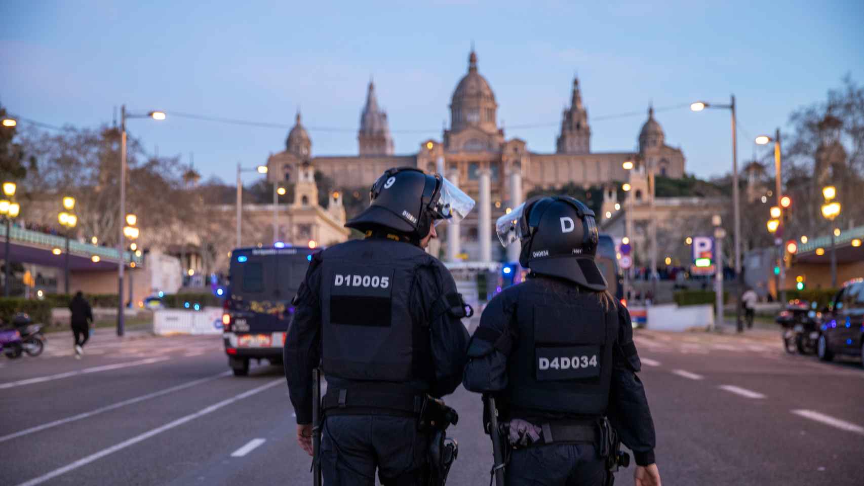 Agentes de la Brimo durante un dispositivo de orden público en Barcelona