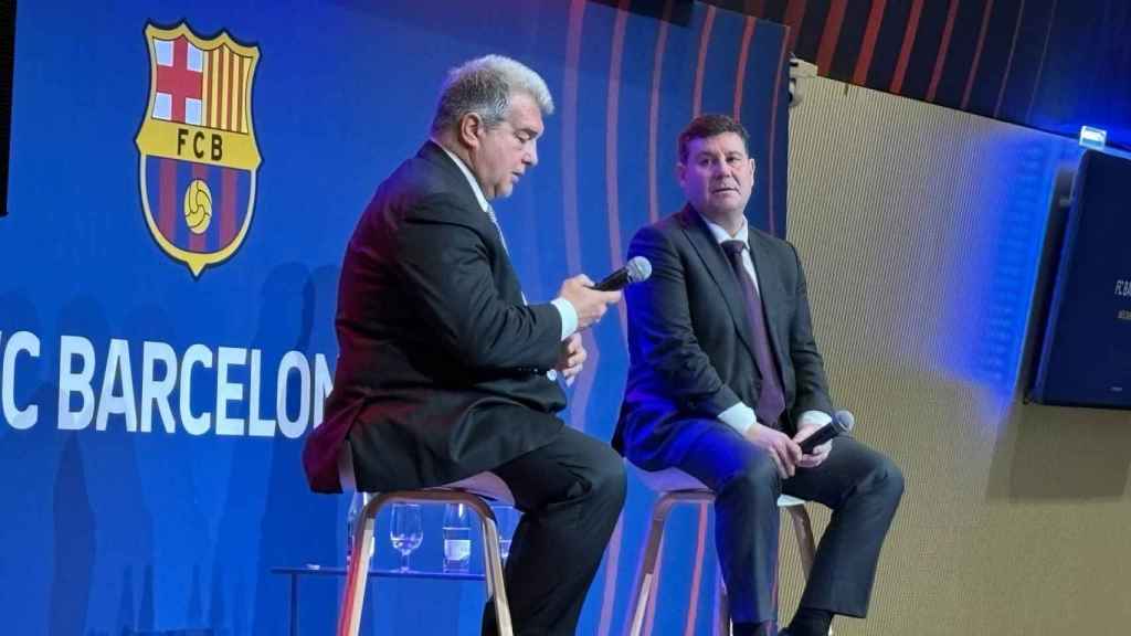 Joan Laporta toma la palabra en la despedida de Eduard Romeu del Barça