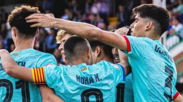 Los jugadores del Barça B celebran un gol en la victoria contra el Teruel