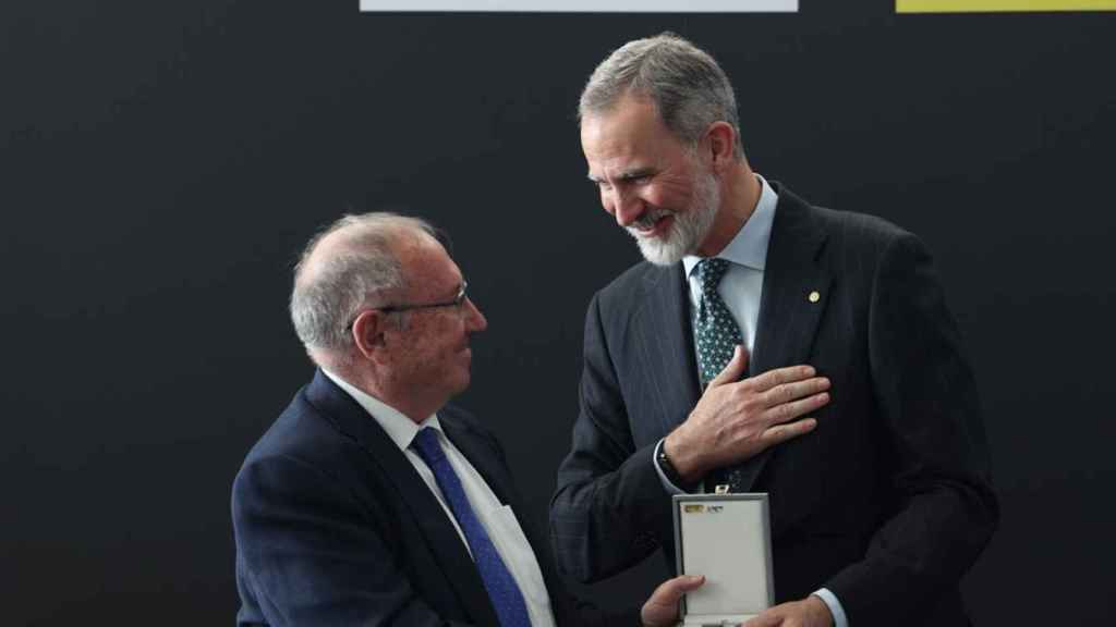 El Rey entrega la Medalla de Oro a José Luis Bonet en la feria Alimentaria