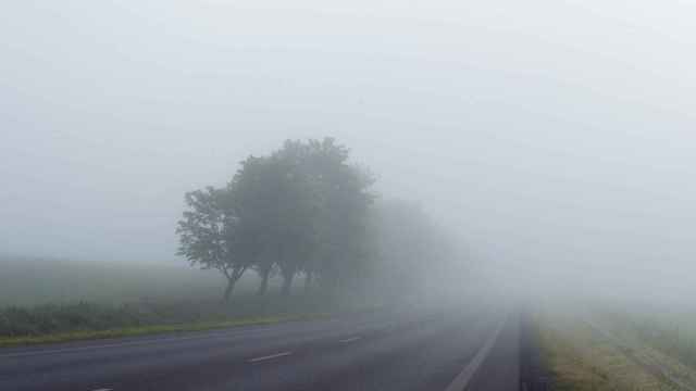 Niebla en una carretera de Lleida
