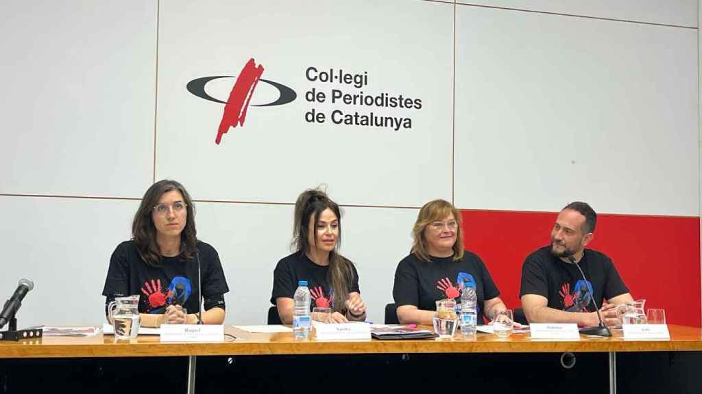 De izq. a derecha: Raquel, Sandra, Francina y Gabi, los cuatro funcionarios de prisiones que han hecho de portavoces del colectivo