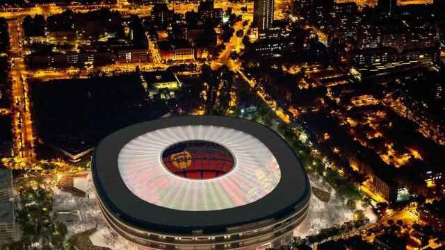 Vista del nuevo Camp Nou por la noche