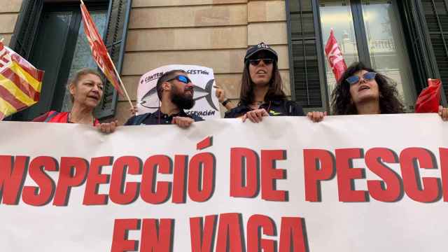 Protesta de inspectores de pesca ante la Delegación del Gobierno en Barcelona