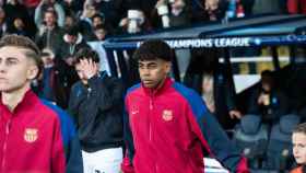 Lamine Yamal, antes de disputar el partido del Barça contra el PSG