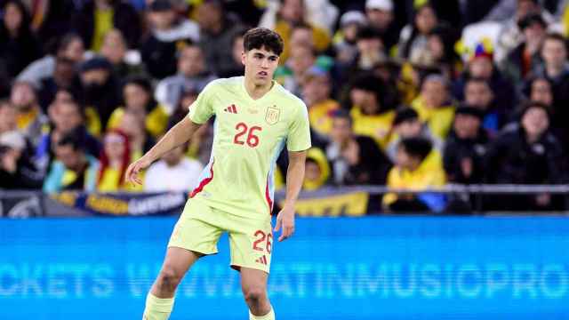 Pau Cubarsí debuta en la selección absoluta de España contra Colombia