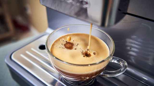 La cafetera de espresso que necesitas en tu cocina es de Bosch ¡y está a mitad de precio en Amazon!