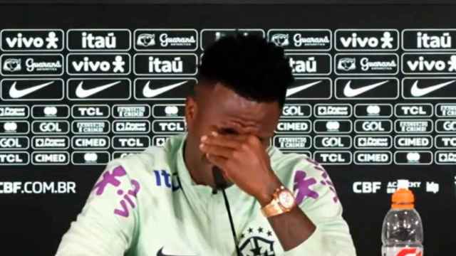 Vinicius rompe a llorar antes del España-Brasil