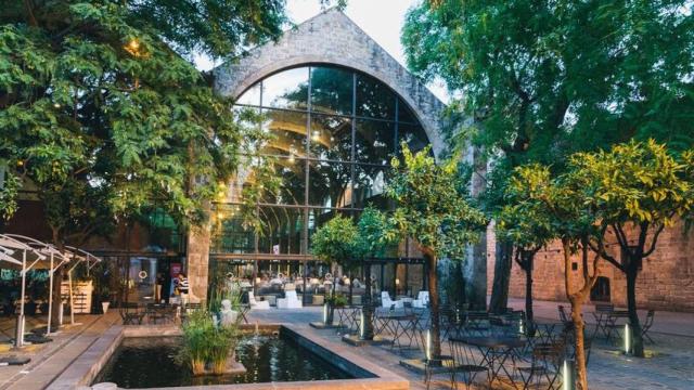 Terraza del restaurante Norai, ubicado en el Museu Marítim de Barcelona