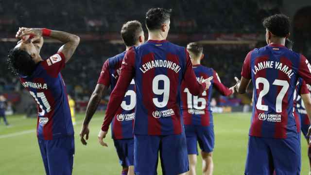 Raphinha y el Barça no entienden que se anule un gol ante Las Palmas