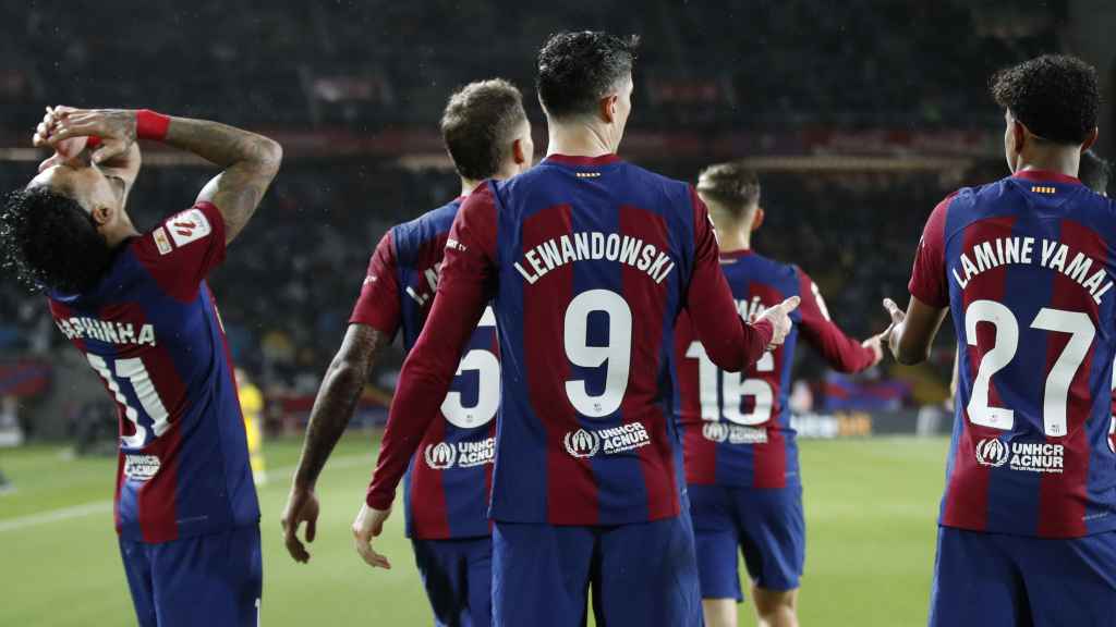 Raphinha y el Barça no entienden que se anule un gol ante Las Palmas