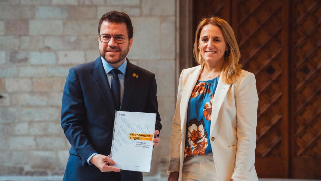 Pere Aragonès y Natalia Mas presentan la propuesta de financiación singular para Cataluña