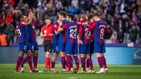 Los futbolistas del Barça festejan una victoria en Montjuïc contra el Getafe