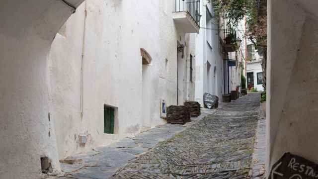 Una calle de Cadaqués