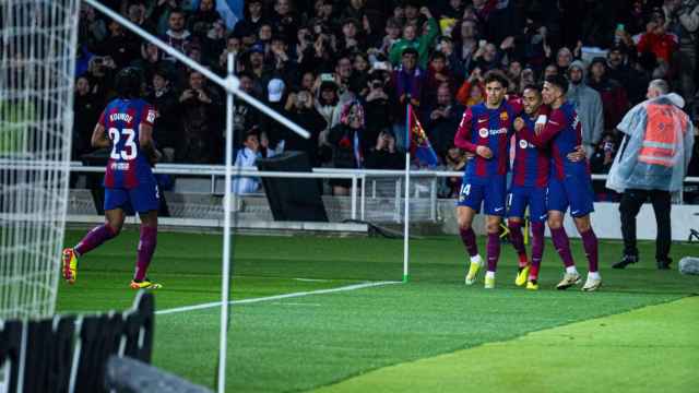 Los jugadores del Barça celebran el gol de Raphinha contra Las Palmas