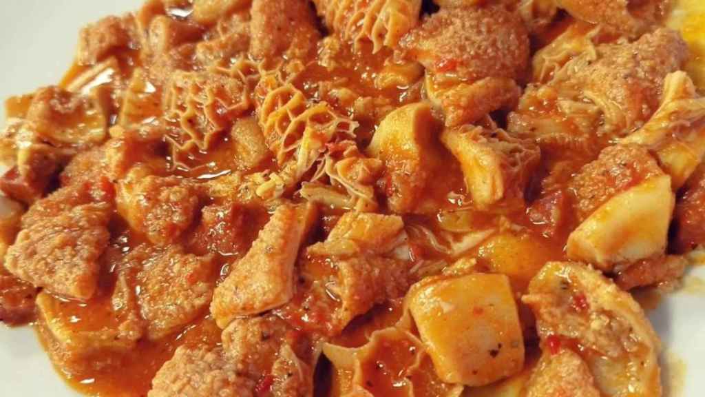 Un plato de 'capipota', los callos catalanes