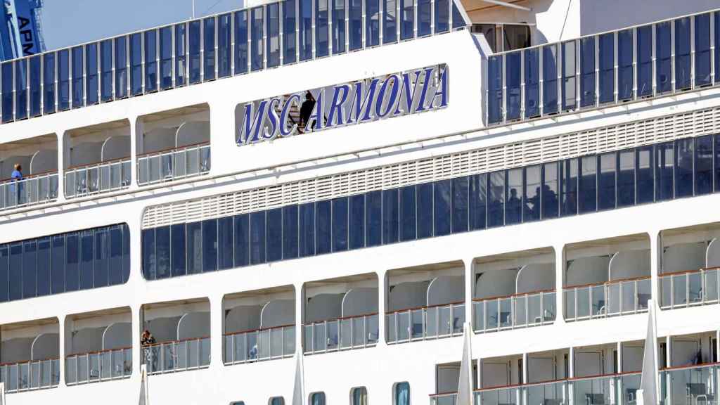 El MSC Armonía, en el Puerto de Barcelona