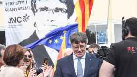 El expresidente de la Generalitat y candidato de Junts a las elecciones catalanas, Carles Puigdemont, durante un acto de Junts en Elna, Francia