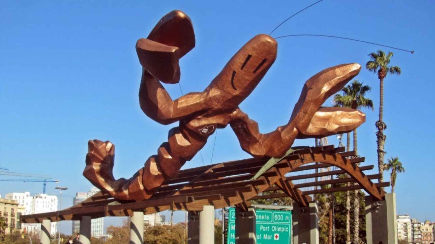 Un arquitecto municipal irrumpe en la guerra familiar por el imperio del  Banco Expropiado