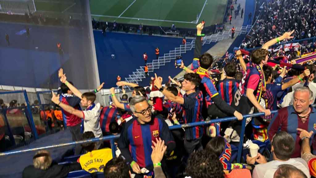 Víctor Font, en el Parque de los Príncipes durante el PSG-Barça