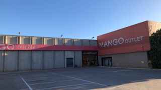 La tienda outlet de Mango más grande de Barcelona que muy pocos conocen: ropa y calzado a partir de 10 euros