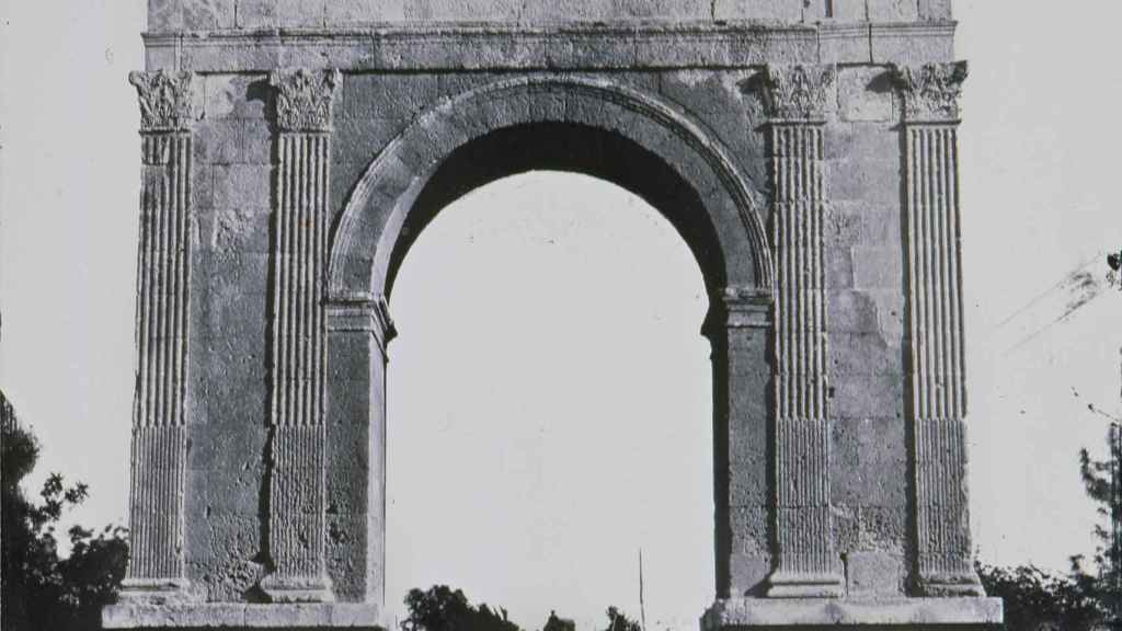 Foto histórica del Arco de Bará