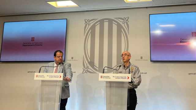 Rueda de prensa del 'conseller' de Interior de la Generalitat, Joan Ignasi Elena, y el subdirector de Programas en Protección Civil, Sergio Delgado